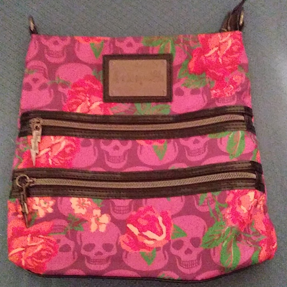 Betsey Johnson betseyville crossbow bag